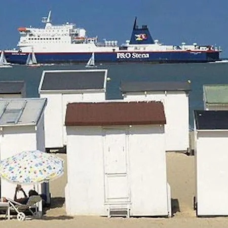 The View Calais